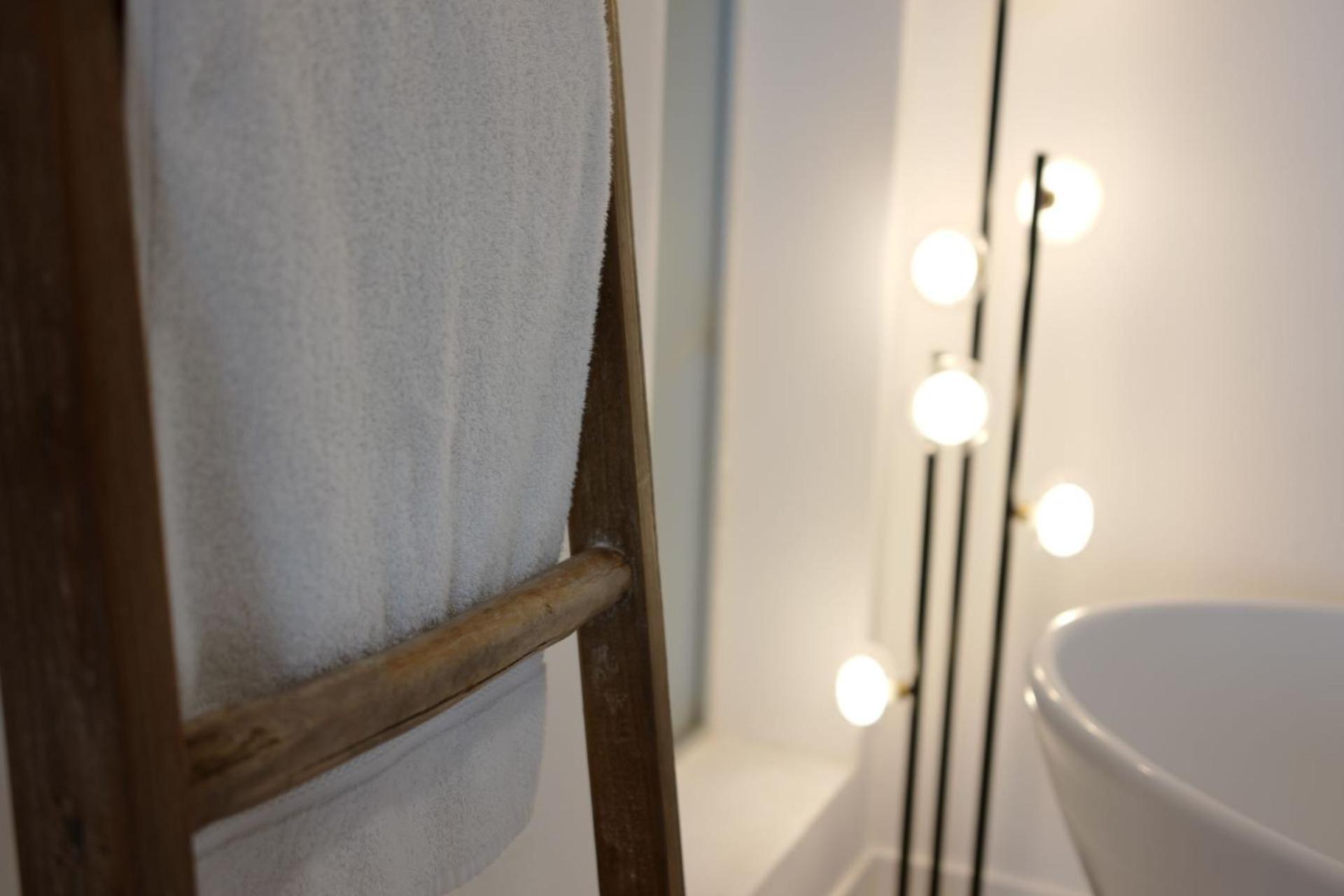 Skyline Serenity Luxe Suite-private Accommodatie bij particulieren